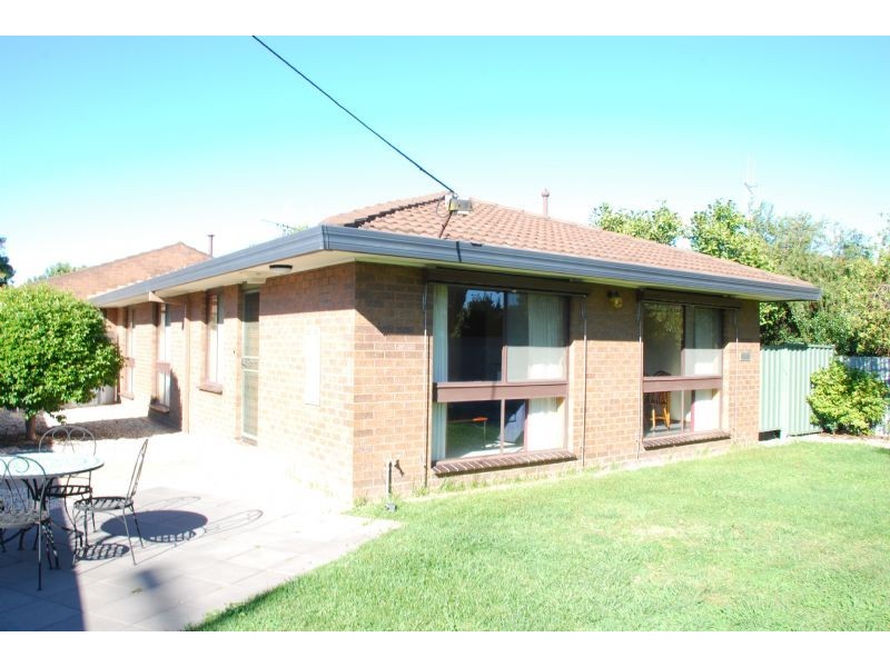 1 & 2/20 Sobraon, Shepparton VIC 3630