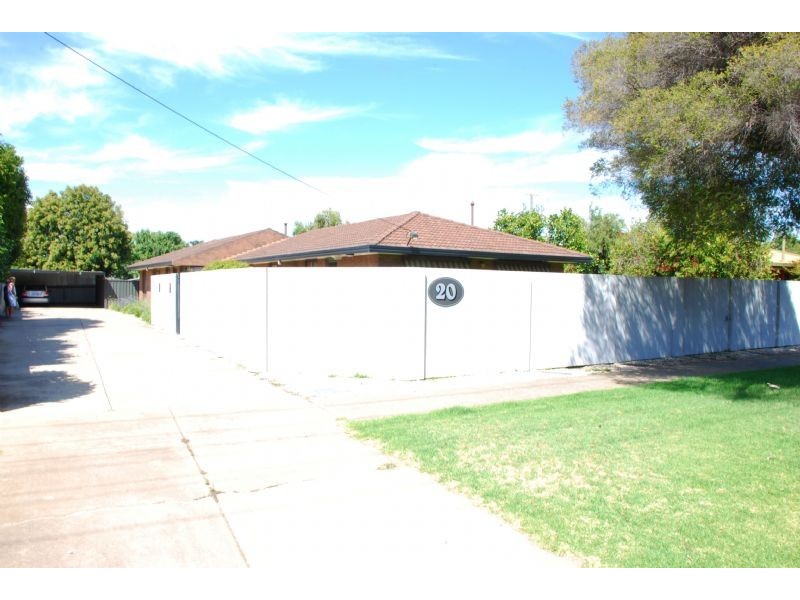 1 & 2/20 Sobraon, Shepparton VIC 3630