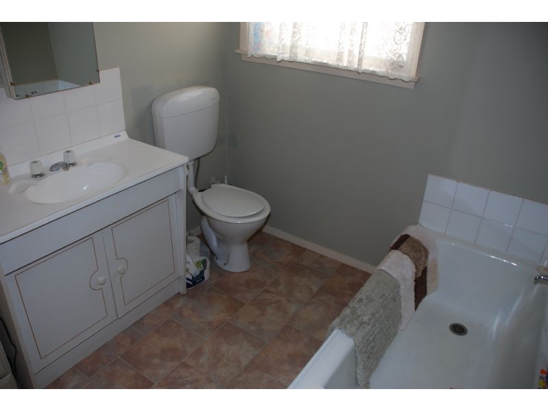 14 Yorkshire Cresent, Shepparton VIC 3630