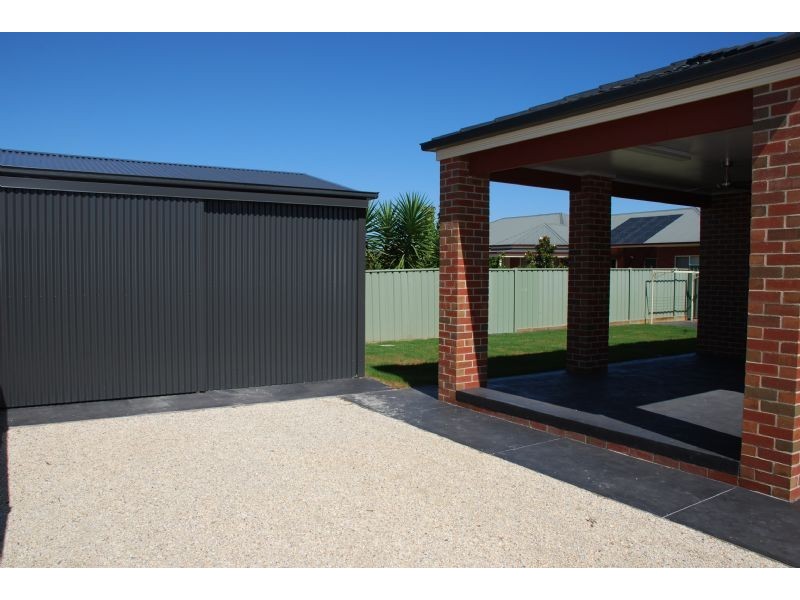 37 Riverview Drive, Kialla VIC 3631