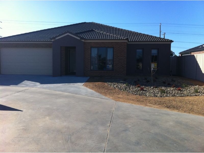 13 Hummingbird Place, Shepparton VIC 3630