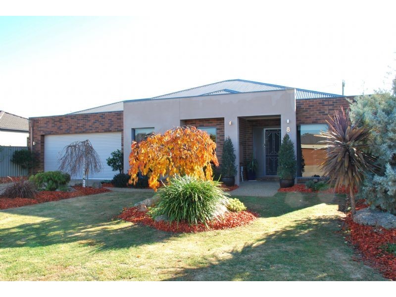 8 Curlew Place, Shepparton VIC 3630