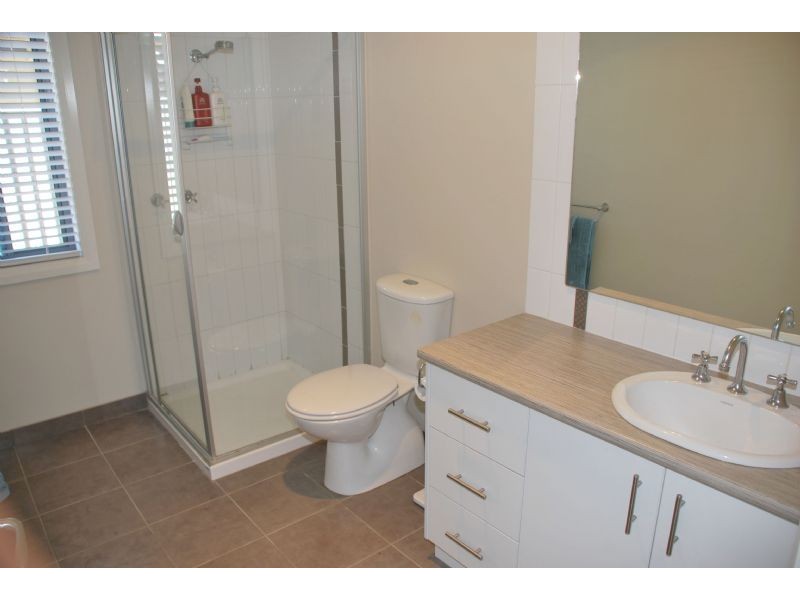 8 Curlew Place, Shepparton VIC 3630