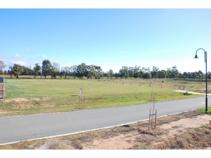 80-82 Xavier Crescent GRAMMER PARK, Shepparton VIC 3630