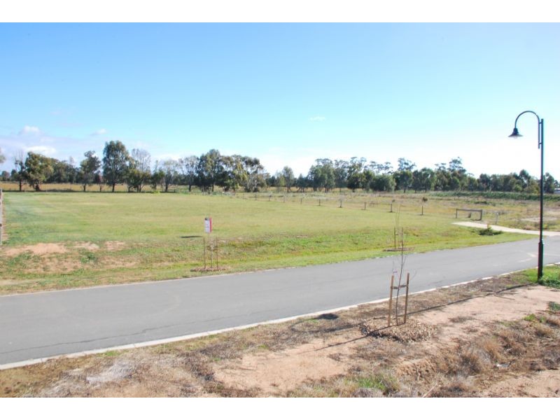 80-82 Xavier Crescent GRAMMER PARK, Shepparton VIC 3630