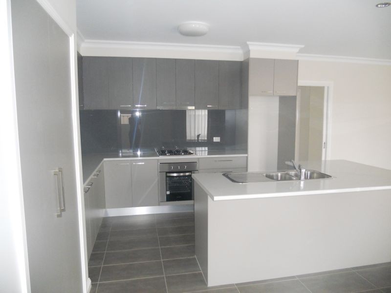 1/5 Raftery Road, Kialla VIC 3631