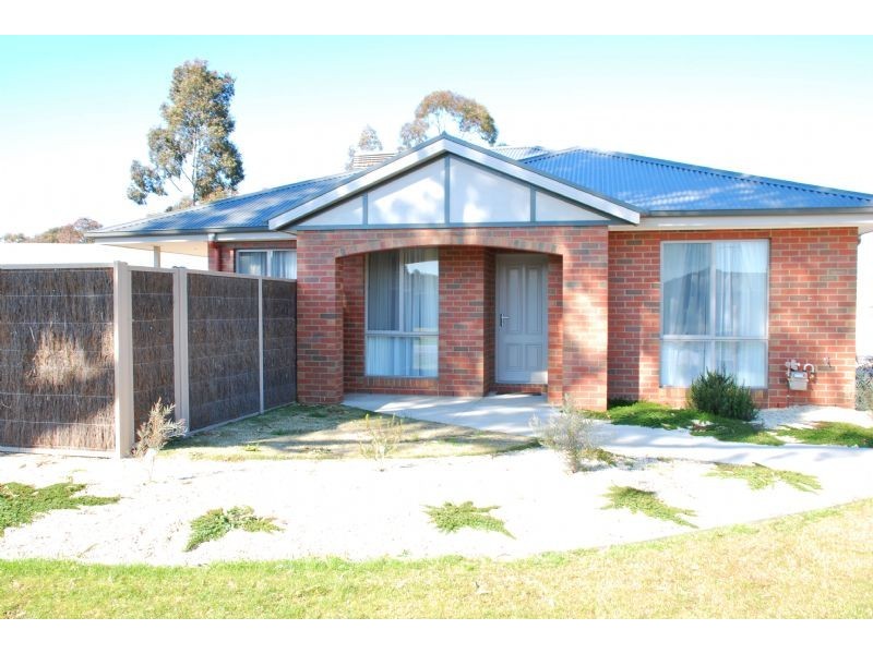 1/5 Raftery Road, Kialla VIC 3631