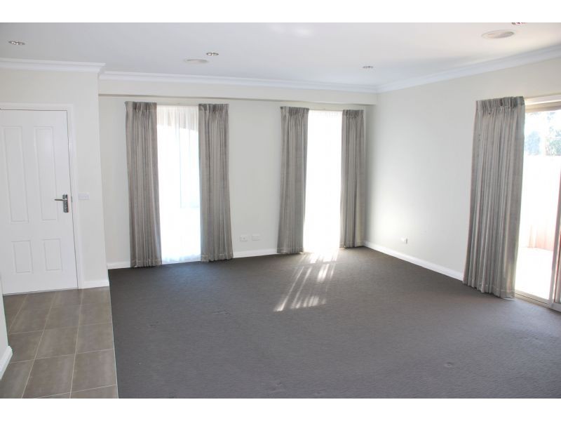 1/5 Raftery Road, Kialla VIC 3631