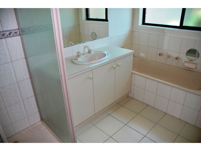 37 Silvan Crescent, Kialla VIC 3631