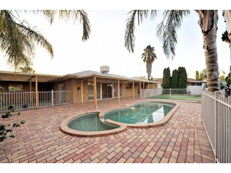 8 Craigmuir Drive, Mooroopna VIC 3629
