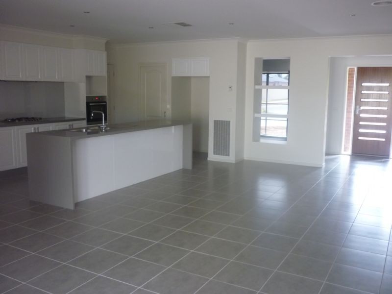1/14 Dalmahoy Court, Shepparton VIC 3630