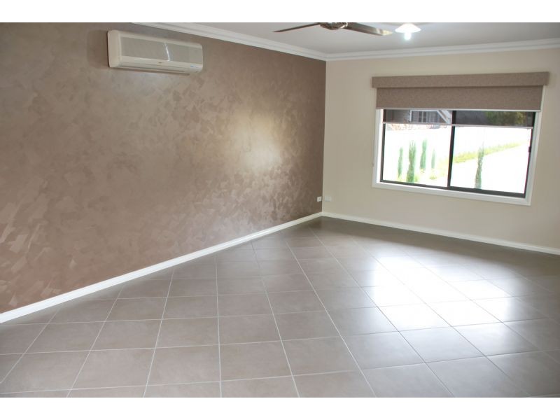 2/21 Numurkah Road, Shepparton VIC 3630