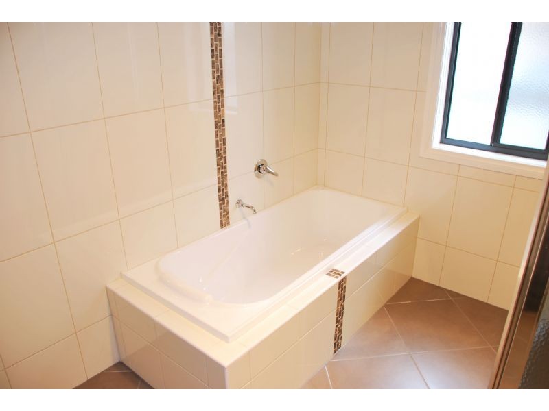 2/21 Numurkah Road, Shepparton VIC 3630