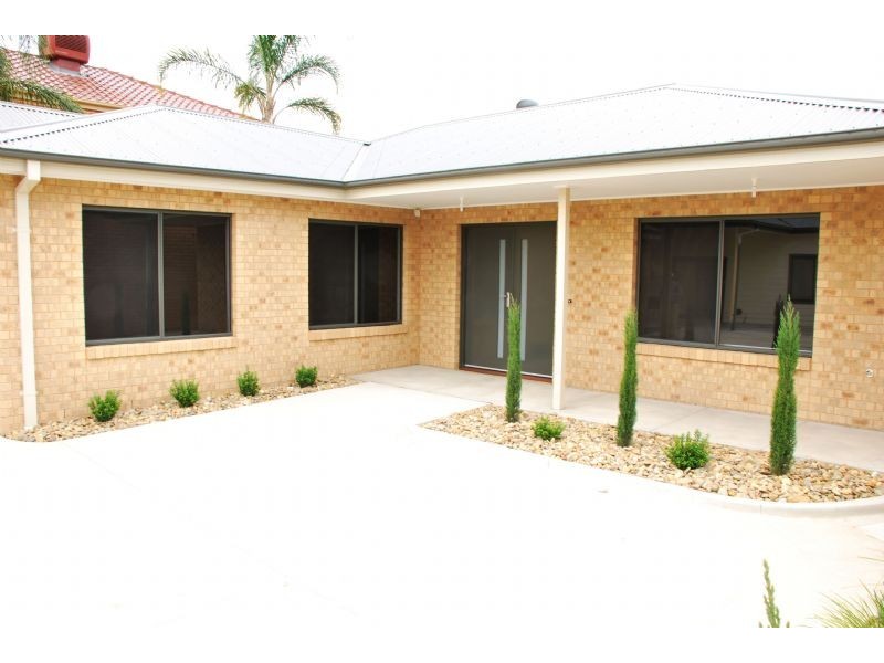 2/21 Numurkah Road, Shepparton VIC 3630