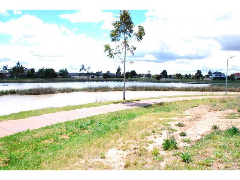 9 Nillahcootie Crescent, Kialla VIC 3631