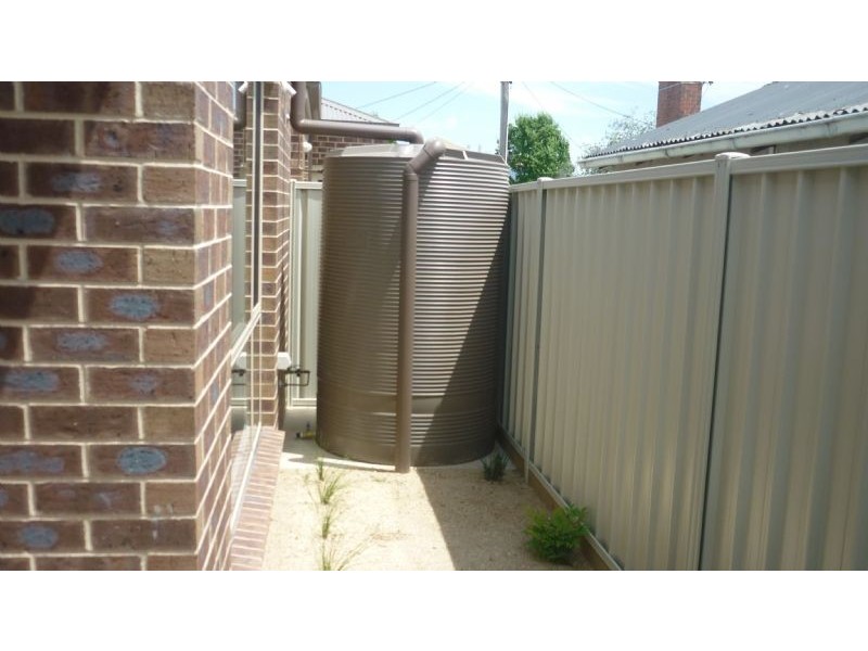 2/17 Dunkirk Avenue, Shepparton VIC 3630