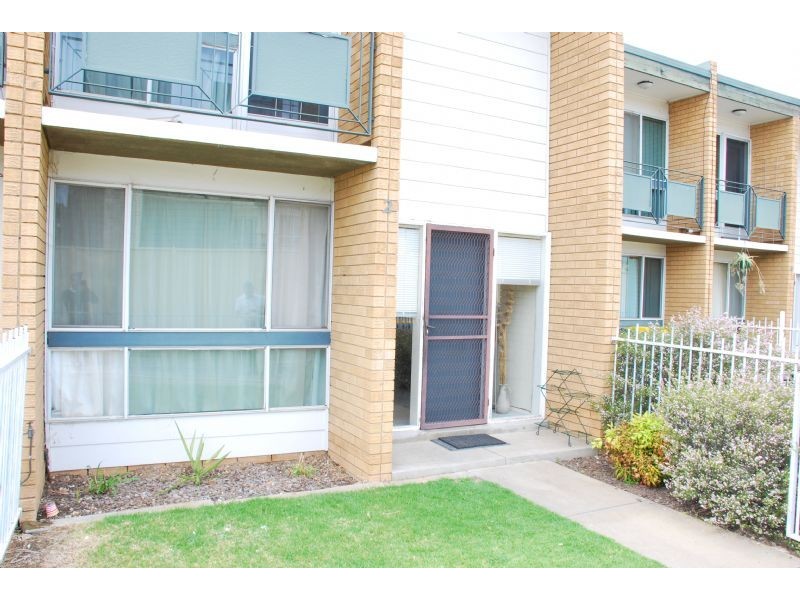 2/10 Hayes Street, Shepparton VIC 3630