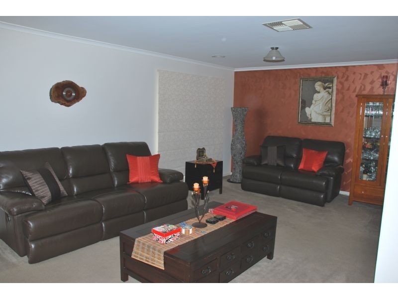 218 Waranga Drive, Kialla VIC 3631