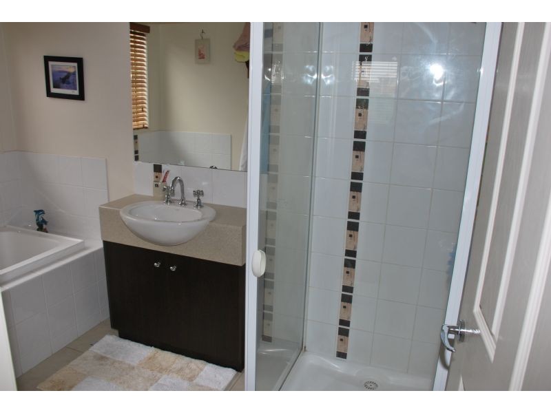 218 Waranga Drive, Kialla VIC 3631