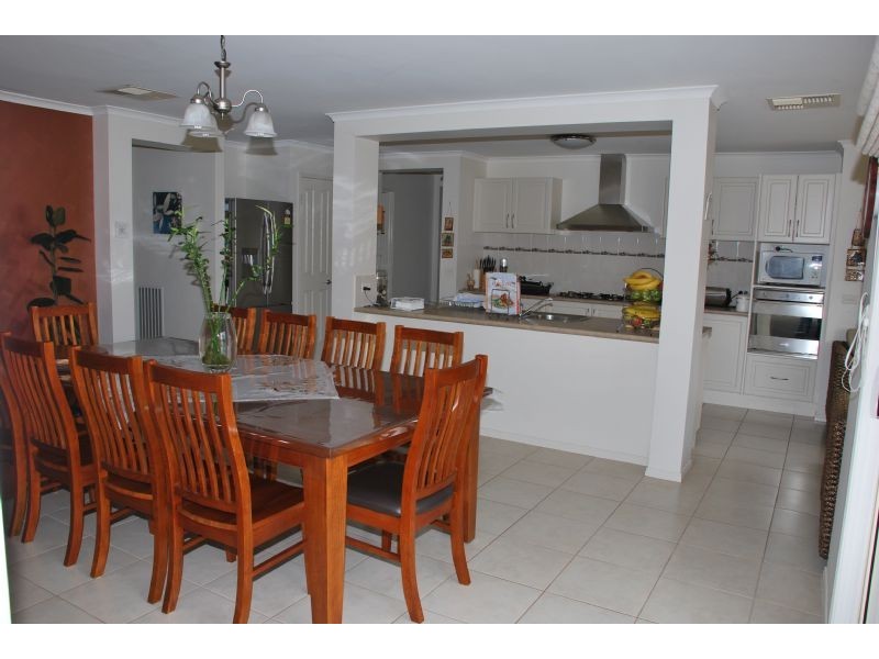 218 Waranga Drive, Kialla VIC 3631