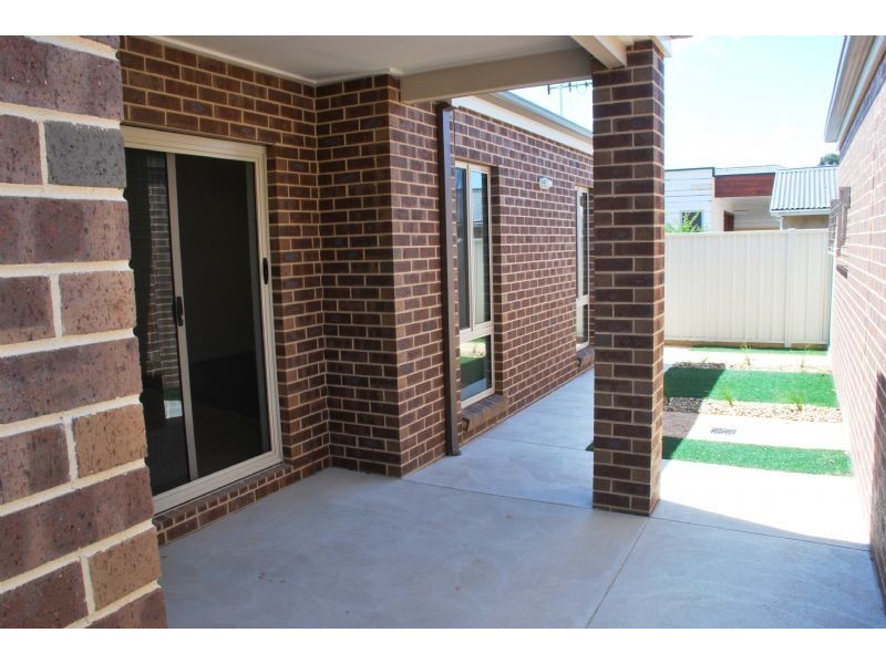 1/17 Dunkirk Avenue, Shepparton VIC 3630