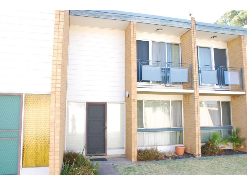 8/10 Hayes, Shepparton VIC 3630