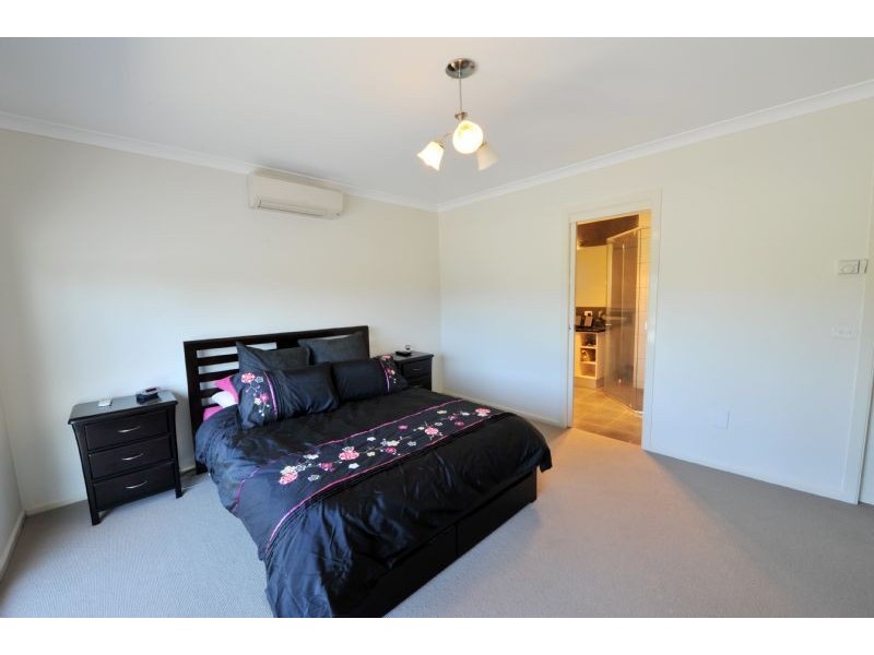 16 Friesian Crescent, Shepparton VIC 3630
