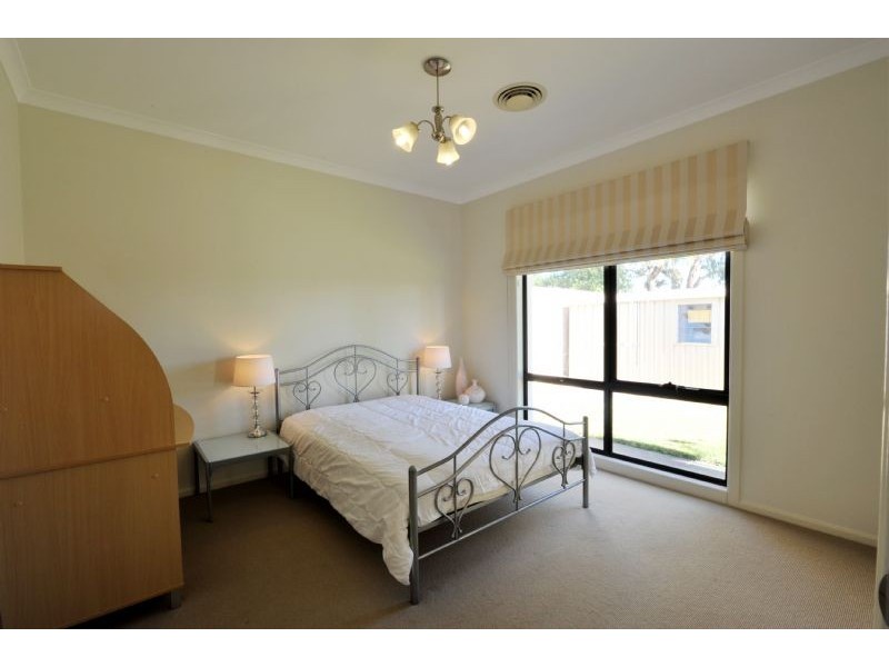 16 Friesian Crescent, Shepparton VIC 3630