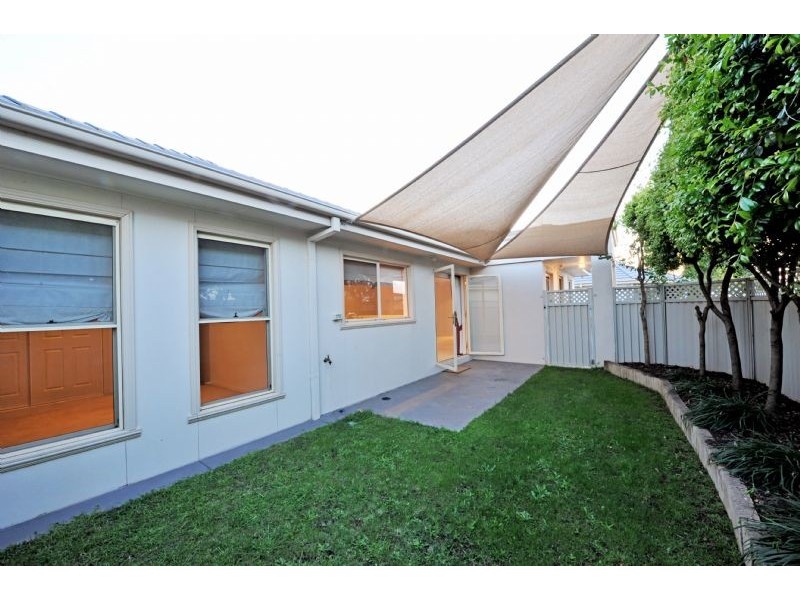 2/18 Maude, Shepparton VIC 3630