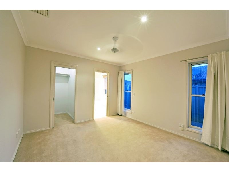 2/18 Maude, Shepparton VIC 3630