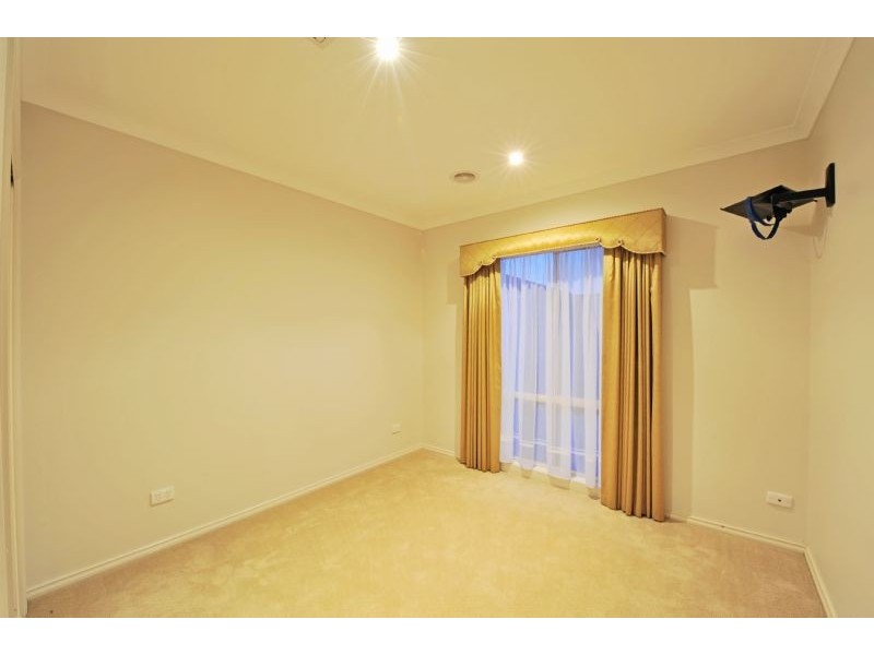 2/18 Maude, Shepparton VIC 3630