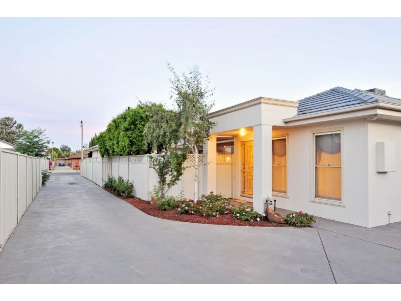 2/18 Maude, Shepparton VIC 3630