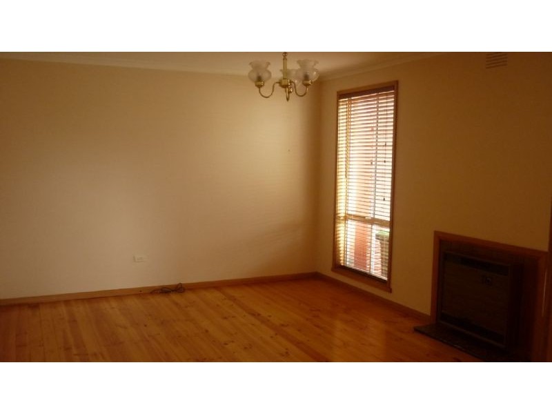 2/1 Birch, Shepparton VIC 3630