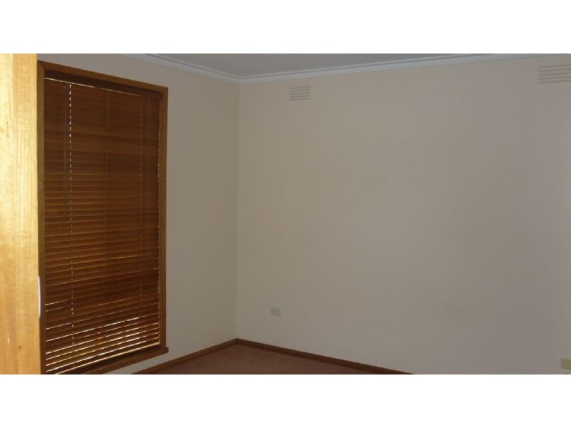 2/1 Birch, Shepparton VIC 3630