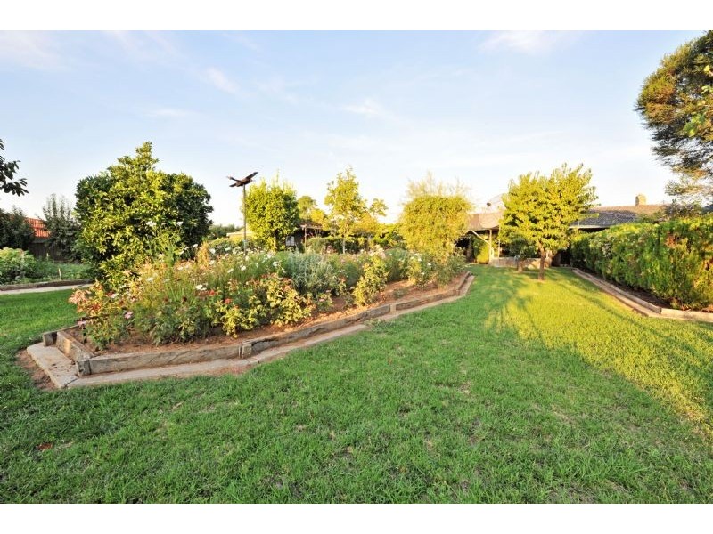 17 Gennari Road, Kialla VIC 3631