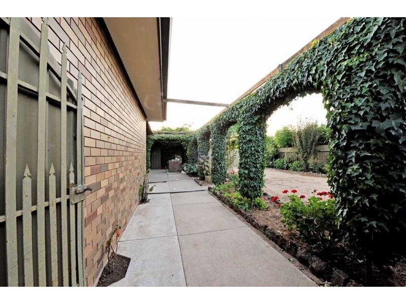 17 Gennari Road, Kialla VIC 3631