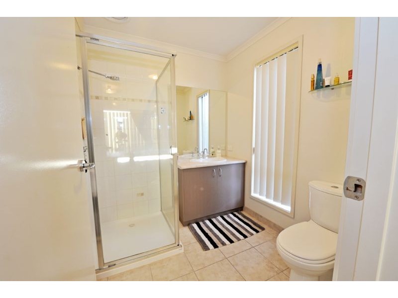 29 Plover Drive, Kialla VIC 3631