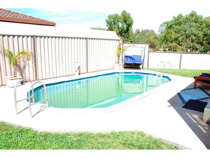 2 Hutchins Crescent, Mooroopna VIC 3629