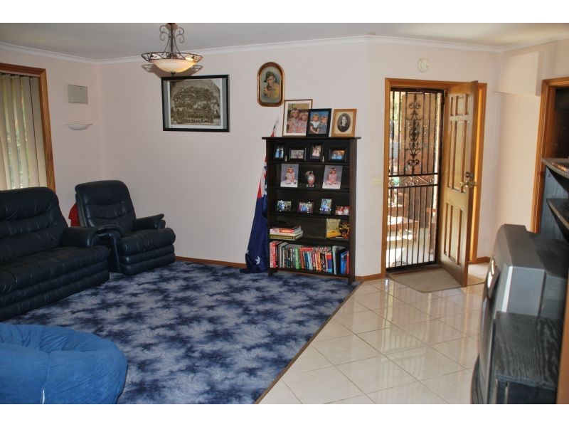 2 Hutchins Crescent, Mooroopna VIC 3629