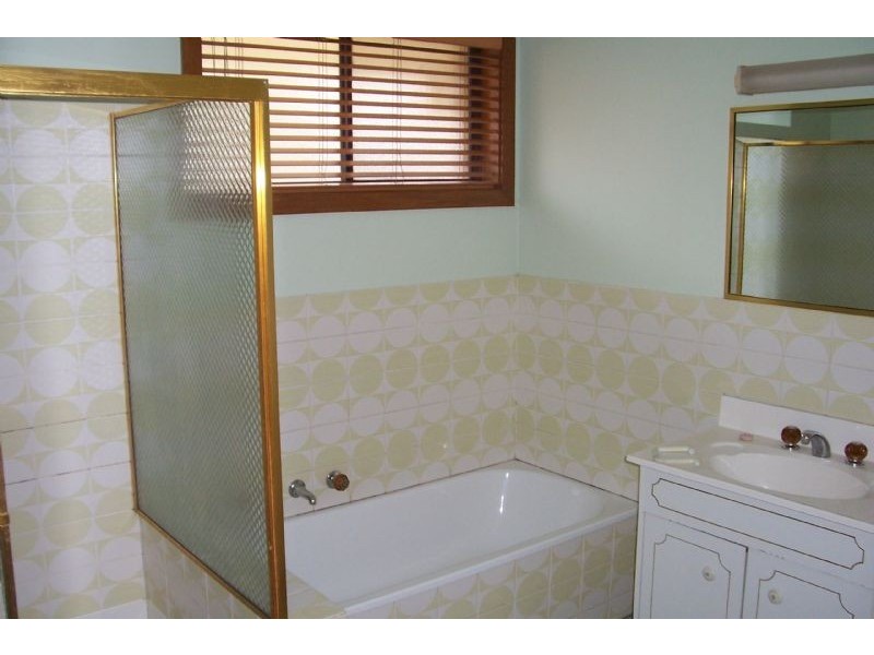 2/11 Verney Road, Shepparton VIC 3630