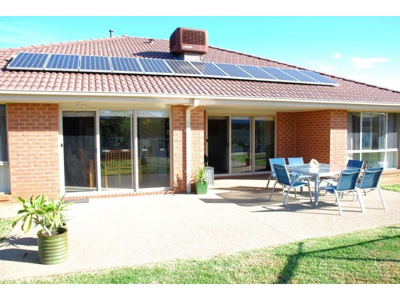 4 Wonga Place, Kialla VIC 3631