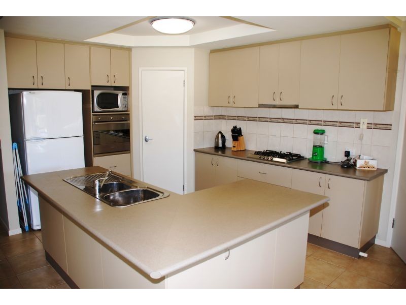 4 Wonga Place, Kialla VIC 3631