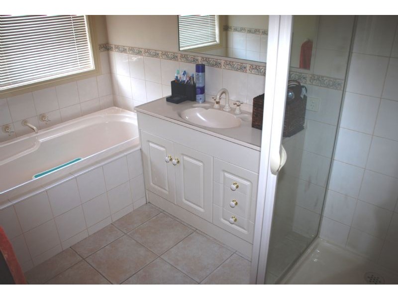 11 Merino Drive, Shepparton VIC 3630