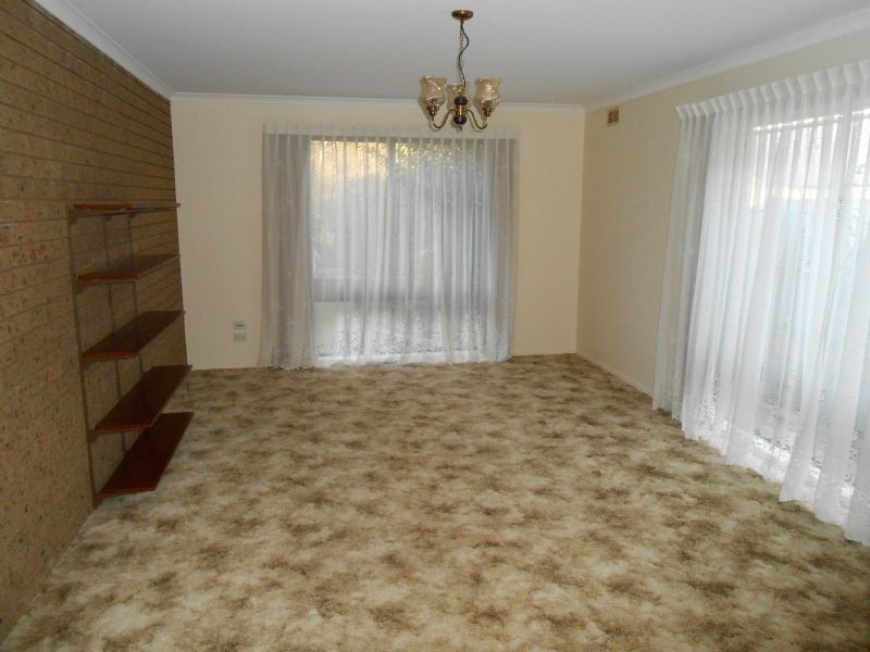 8 Dampier Avenue, Shepparton VIC 3630