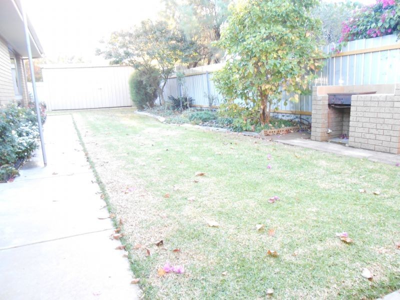 8 Dampier Avenue, Shepparton VIC 3630