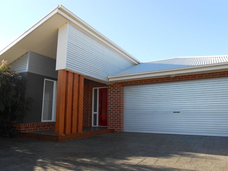 10 Dartmouth Court, Kialla VIC 3631