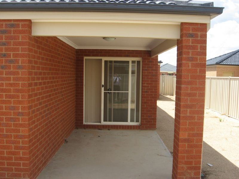 10 Imperial Drive, Kialla VIC 3631