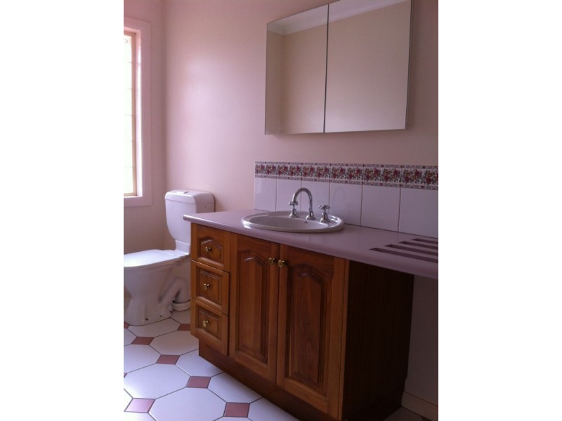 6 McMahon Court, Shepparton VIC 3630