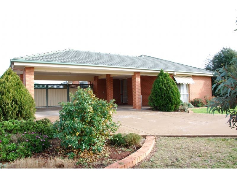 34 Charles Street, Mooroopna VIC 3629