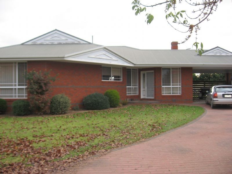 8 Polwarth Place, Shepparton VIC 3630